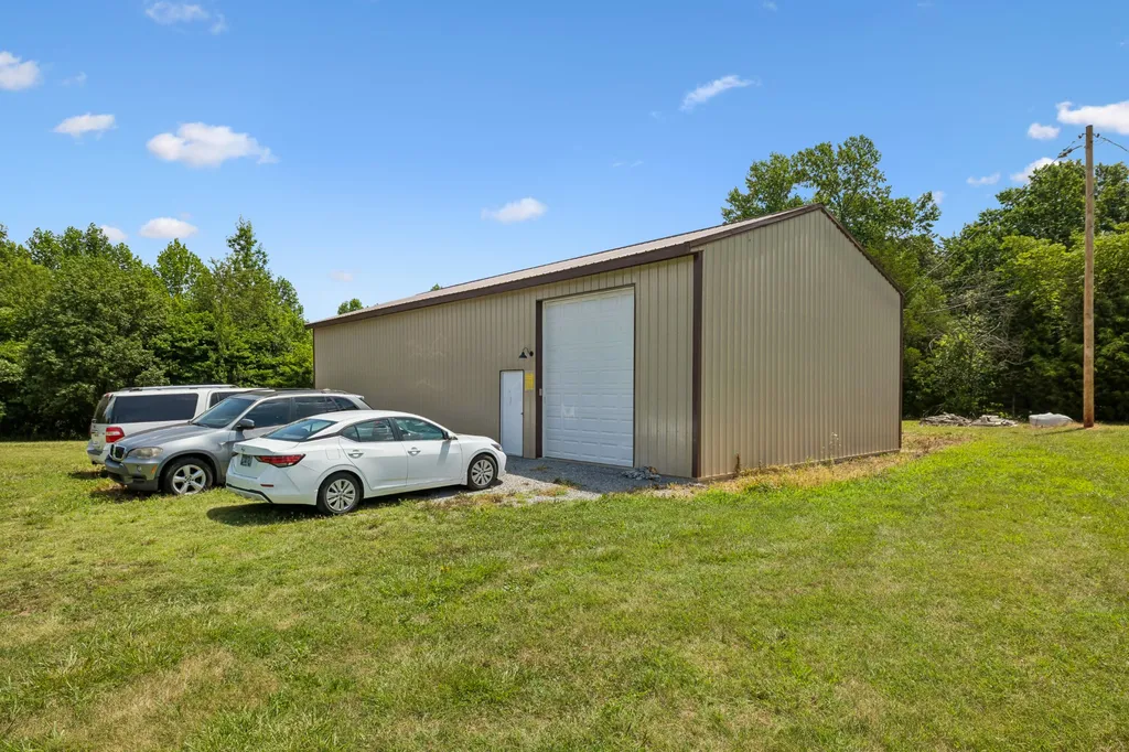 2745 Joe Mac Lipscomb Road Springfield TN 37172