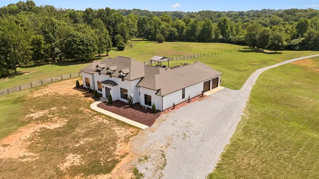 2745 Joe Mac Lipscomb Road Springfield TN 37172