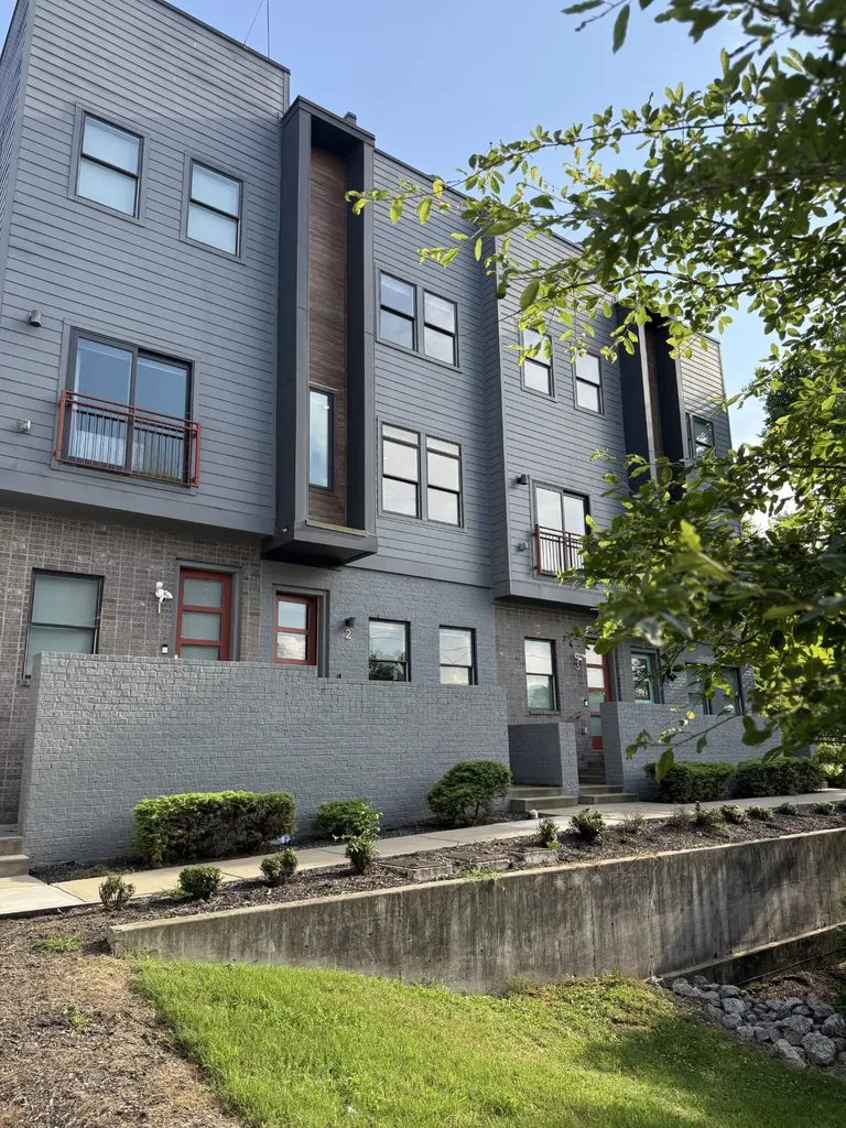 613 27th Ave, N Nashville TN 37209