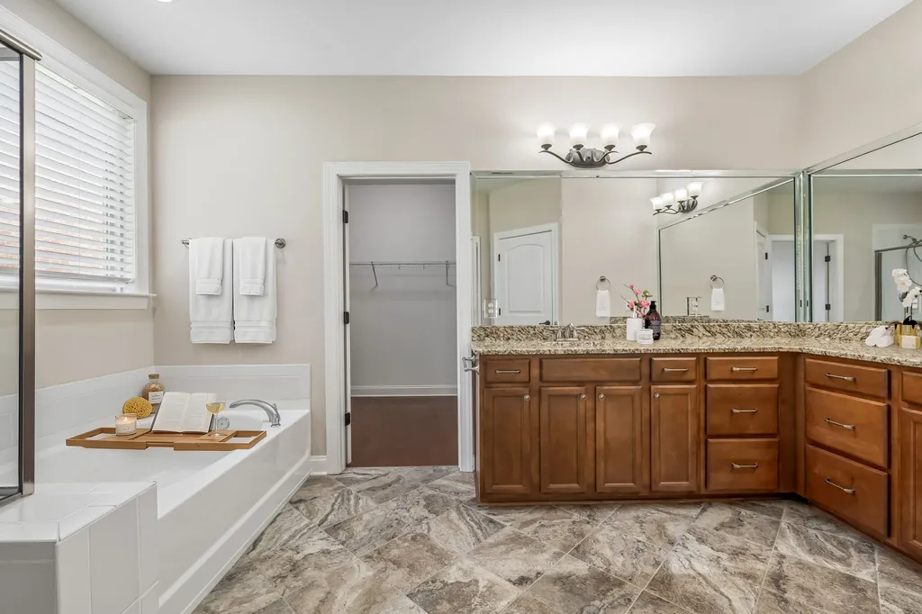 143 Village Circle Lebanon TN 37087