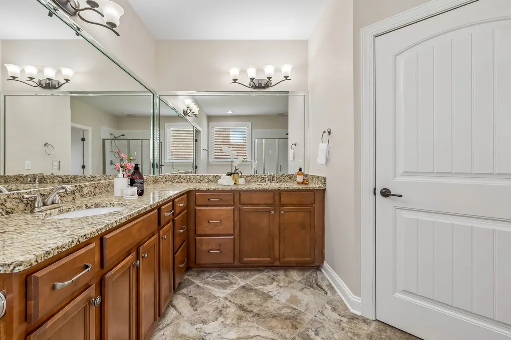 143 Village Circle Lebanon TN 37087