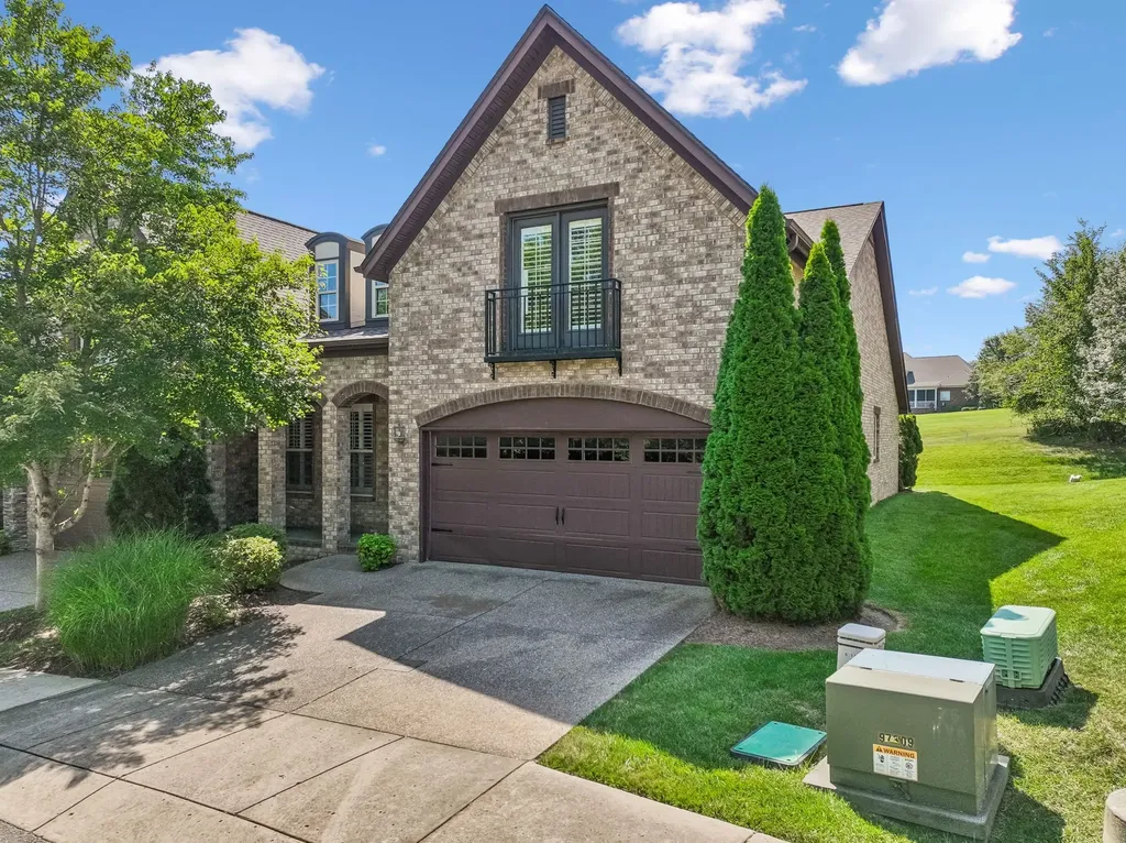 143 Village Circle Lebanon TN 37087