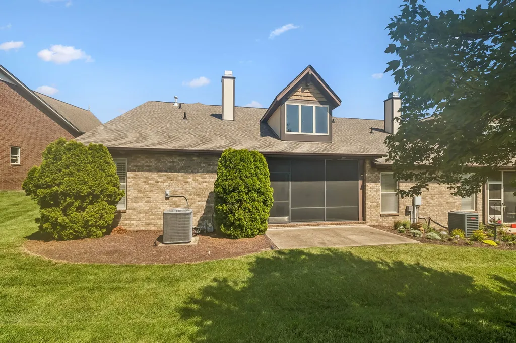 143 Village Circle Lebanon TN 37087