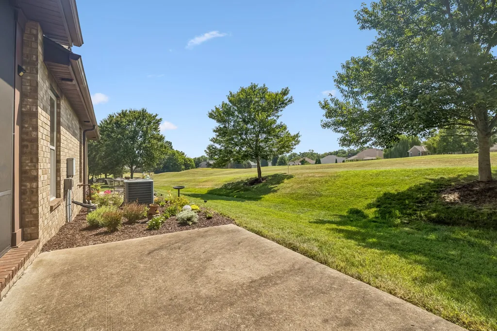 143 Village Circle Lebanon TN 37087
