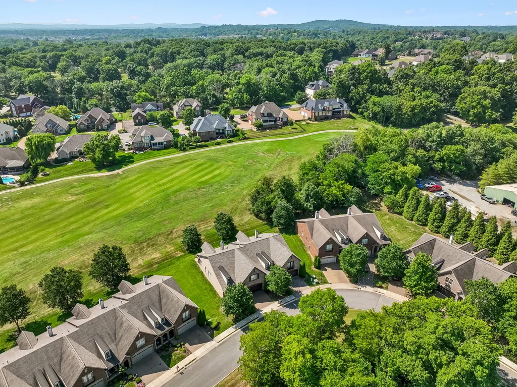 143 Village Circle Lebanon TN 37087