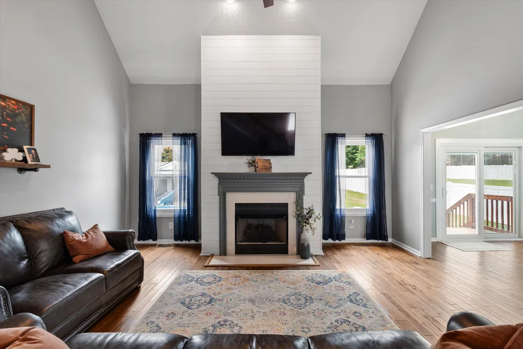3264 Colchester Circle Lebanon TN 37087