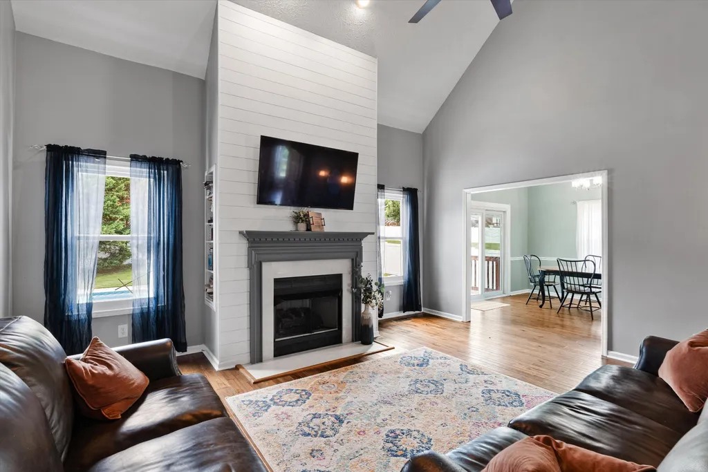 3264 Colchester Circle Lebanon TN 37087