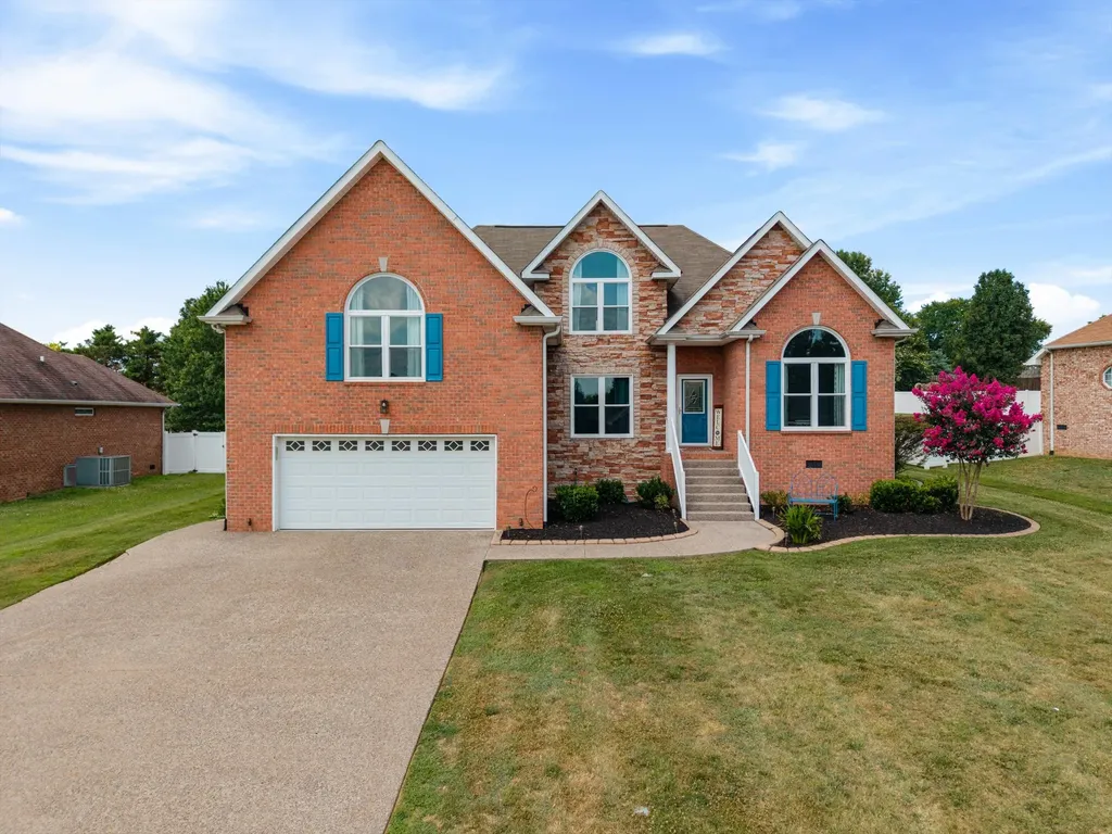 3264 Colchester Circle Lebanon TN 37087