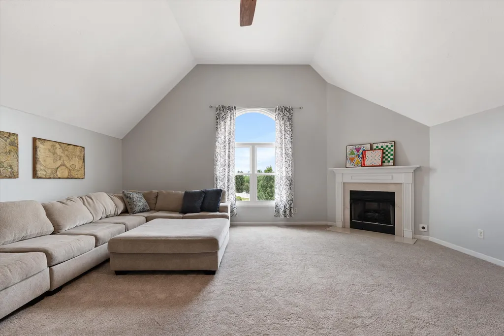 3264 Colchester Circle Lebanon TN 37087