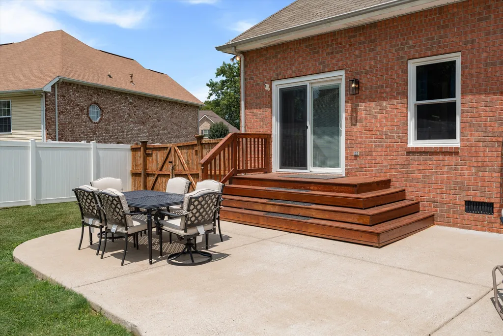 3264 Colchester Circle Lebanon TN 37087