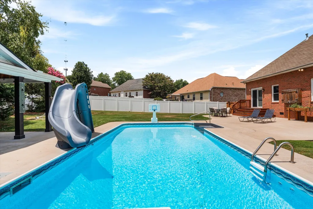 3264 Colchester Circle Lebanon TN 37087