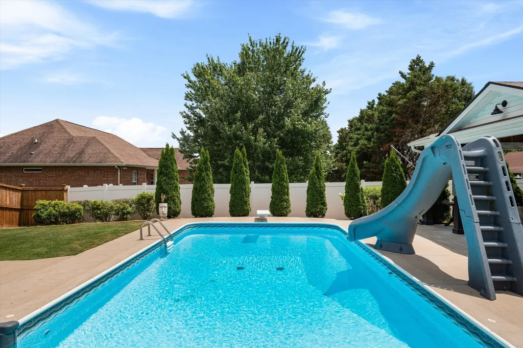 3264 Colchester Circle Lebanon TN 37087