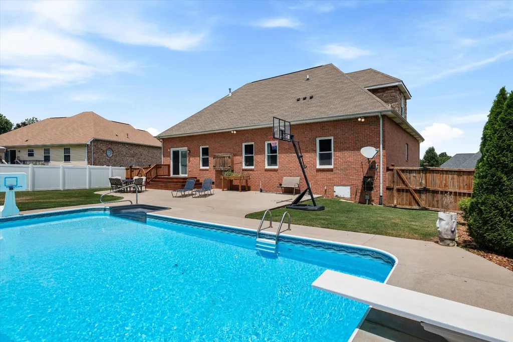 3264 Colchester Circle Lebanon TN 37087