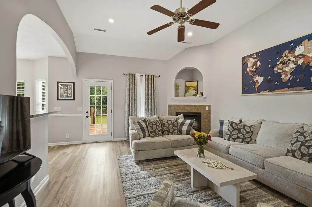 1513 Jeter Way Murfreesboro TN 37129