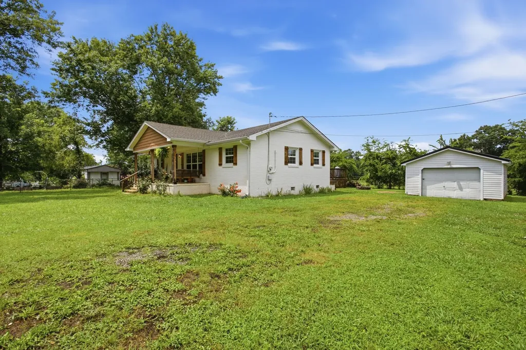 1900 Holly Grove Road Lewisburg TN 37091