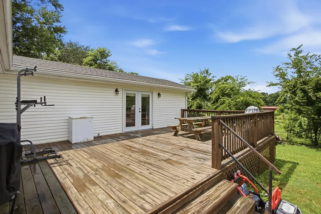 1900 Holly Grove Road Lewisburg TN 37091