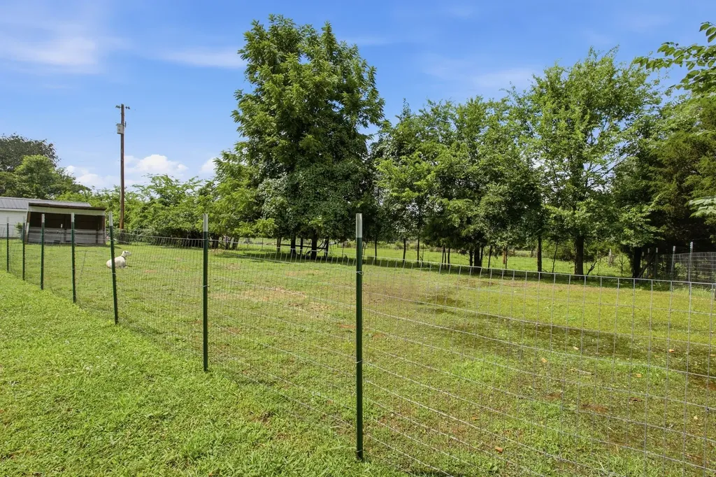 1900 Holly Grove Road Lewisburg TN 37091