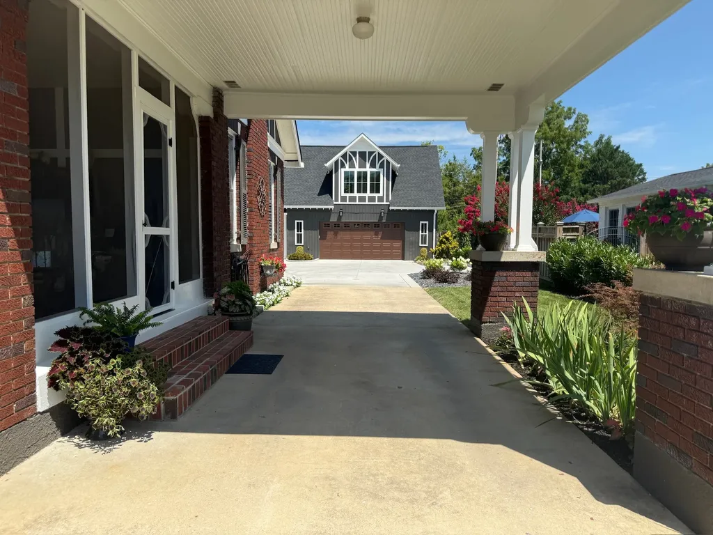 102 Ross Avenue Mcminnville TN 37110