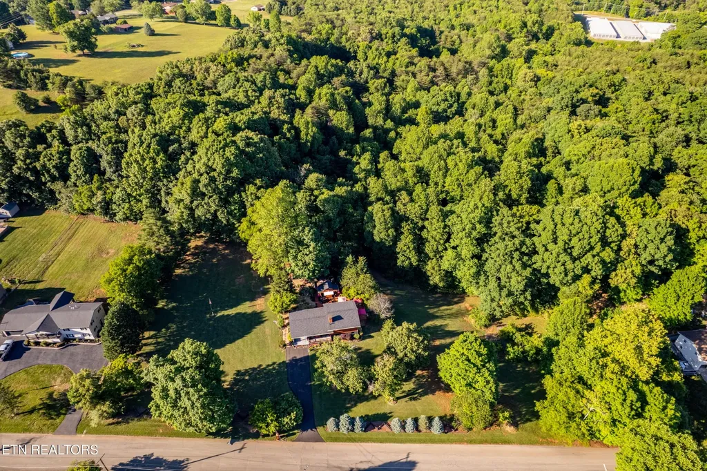 2837 Rambling Road Maryville TN 37801