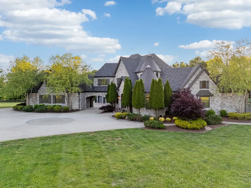 1270 Rehobath Road College Grove TN 37046
