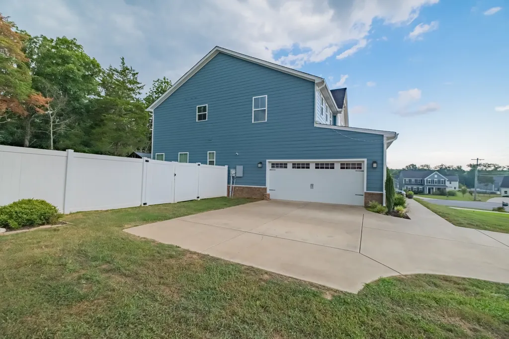 1623 Lila Drive Murfreesboro TN 37128