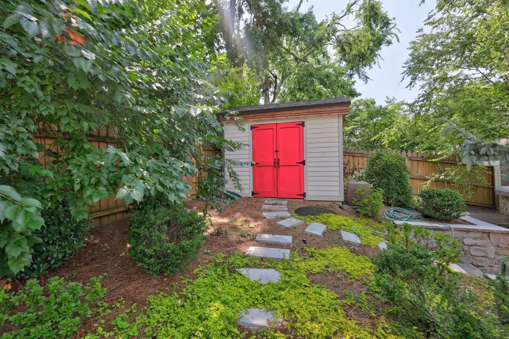 1107 Clayton Avenue Nashville TN 37204