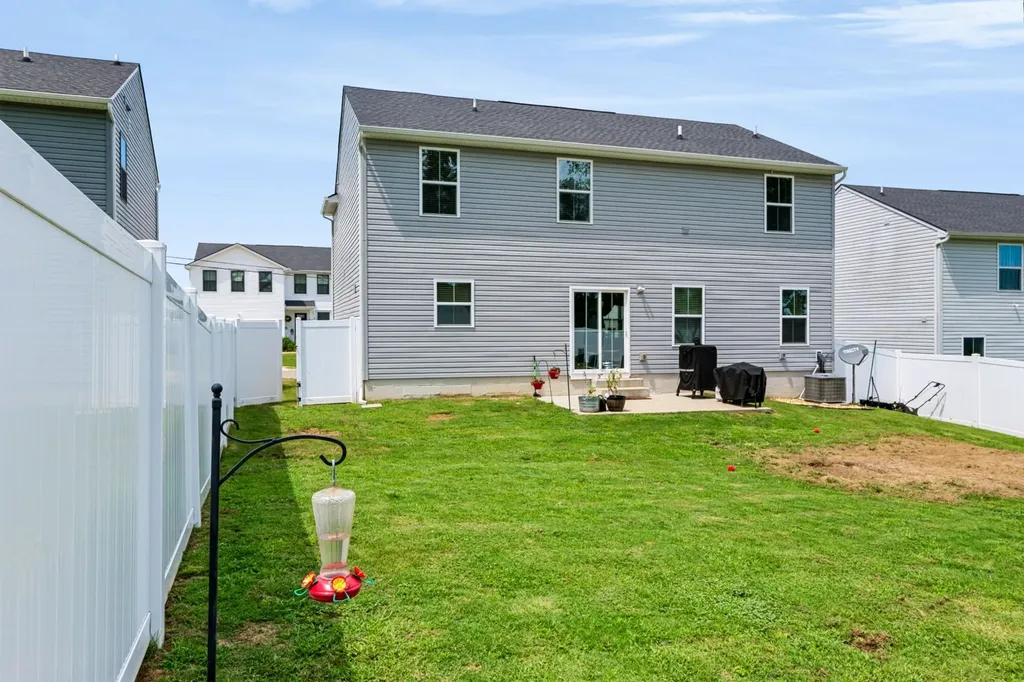 1740 Quail Run Way Spring Hill TN 37174