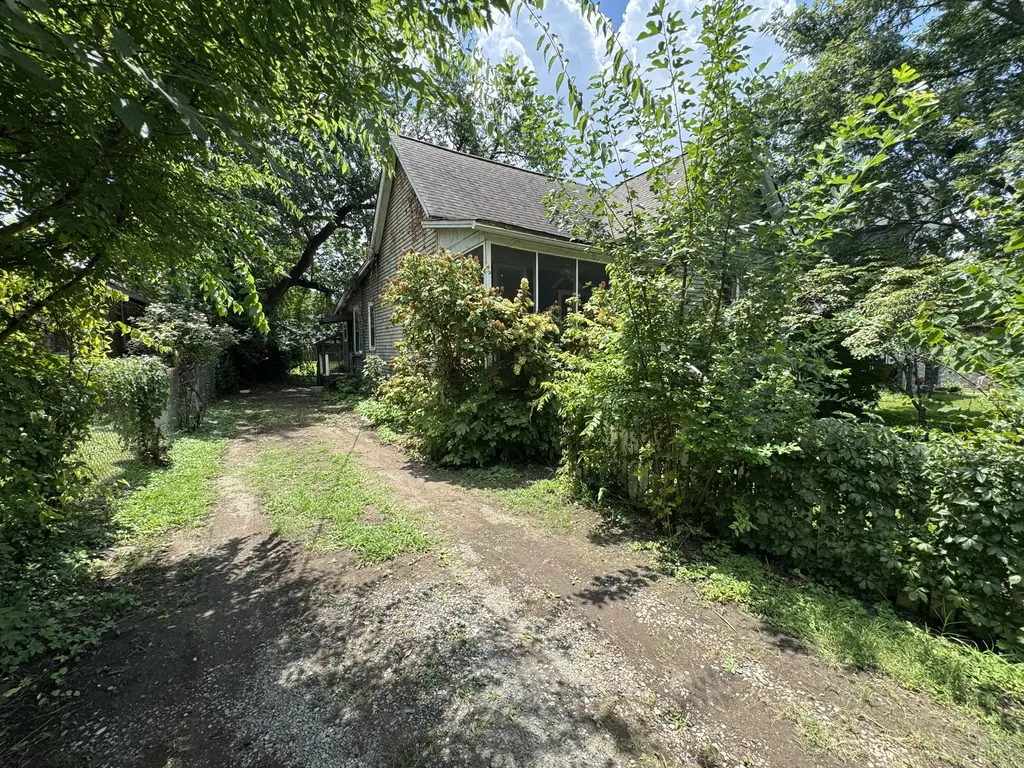 5005 Illinois Avenue Nashville TN 37209
