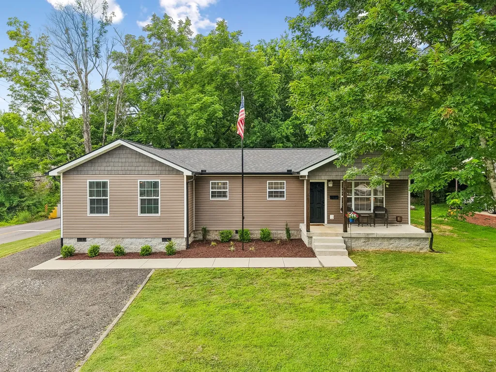 200 Cullum Avenue Dickson TN 37055
