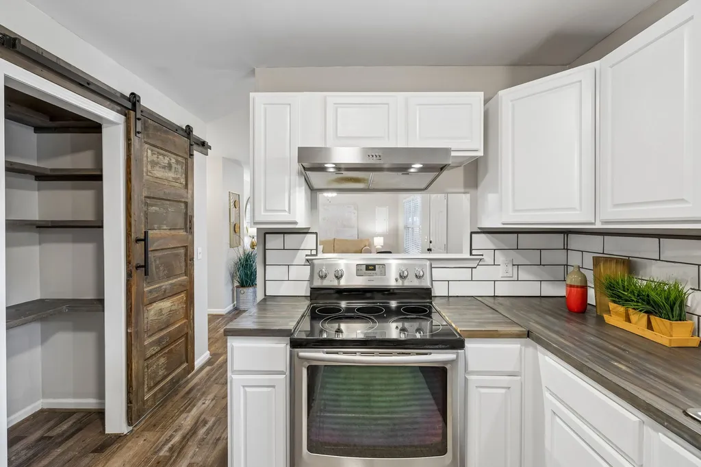 200 Cullum Avenue Dickson TN 37055