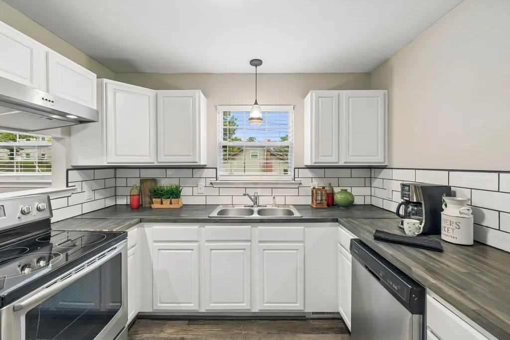200 Cullum Avenue Dickson TN 37055