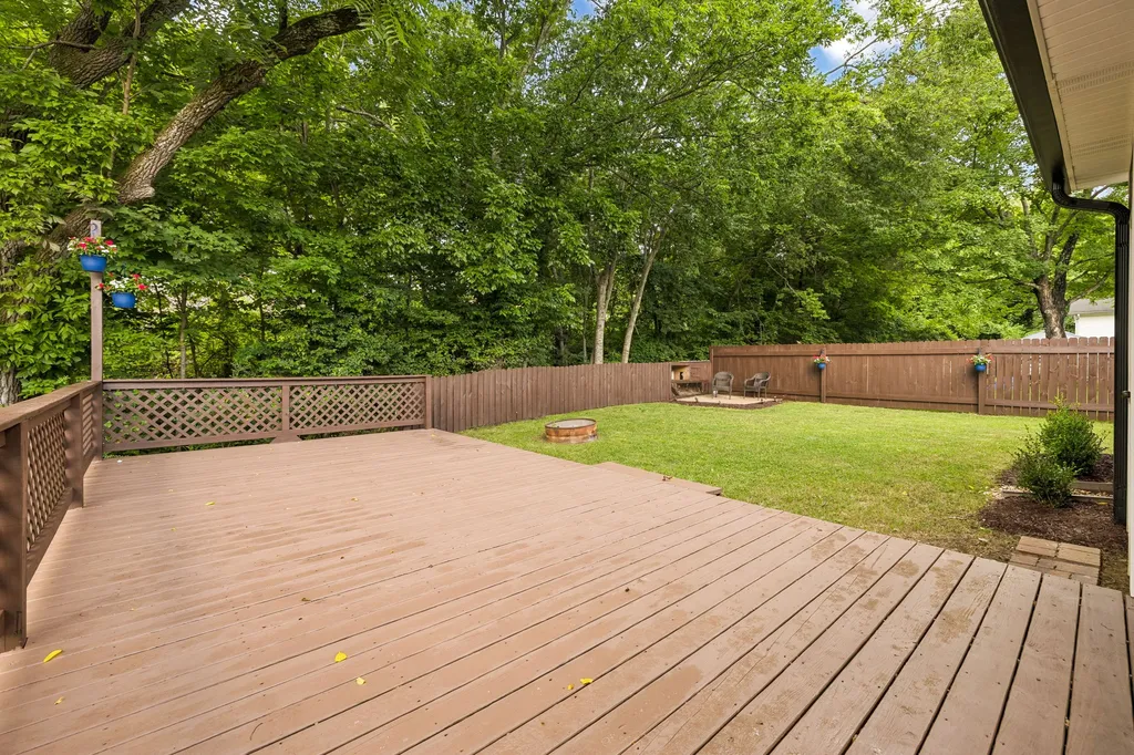 200 Cullum Avenue Dickson TN 37055