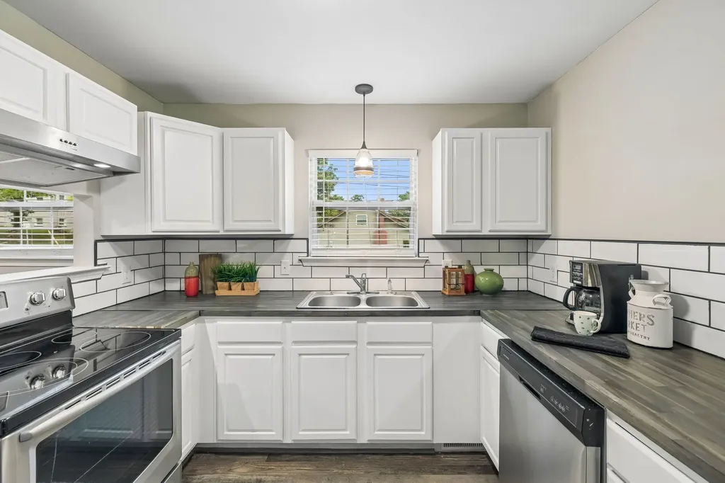 200 Cullum Avenue Dickson TN 37055
