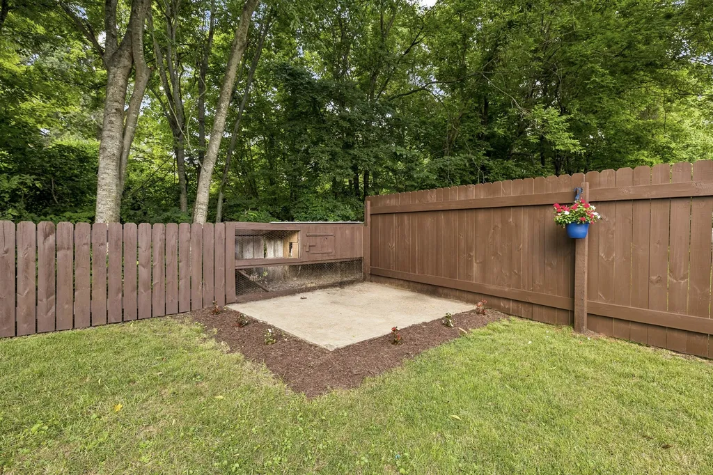 200 Cullum Avenue Dickson TN 37055