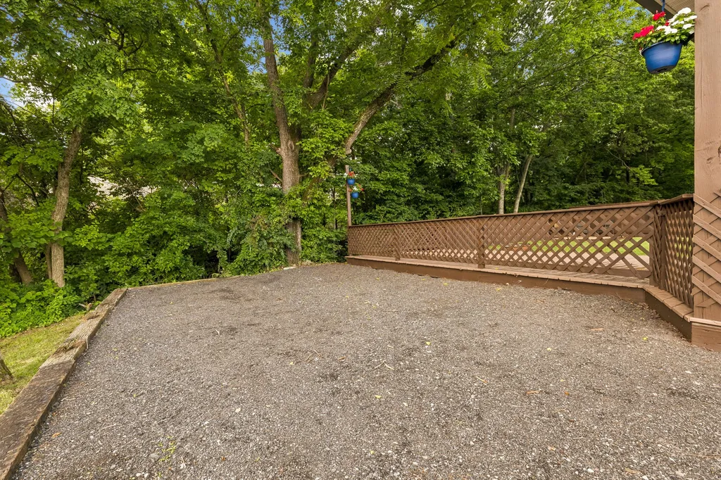 200 Cullum Avenue Dickson TN 37055