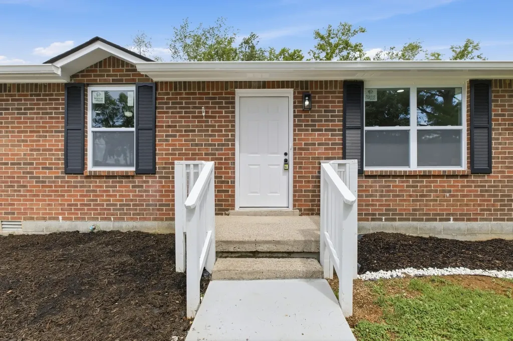 115 Walnut Crest Drive Gallatin TN 37066