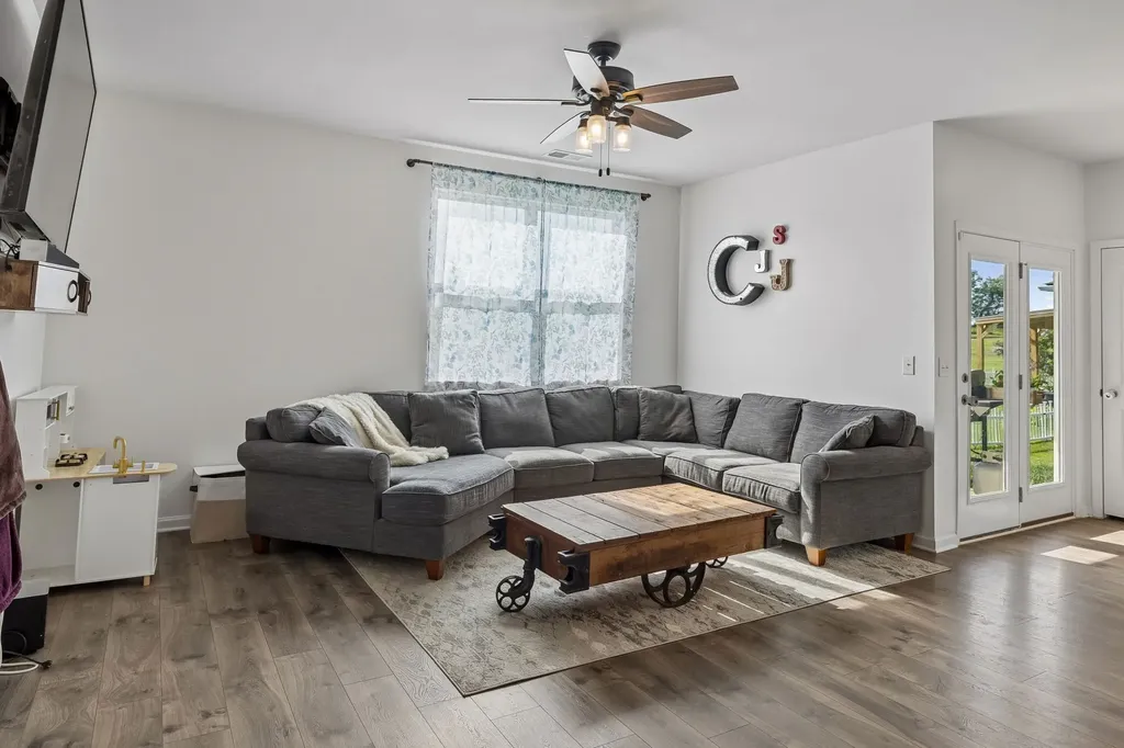 432 Lauren Lane Chapel Hill TN 37034