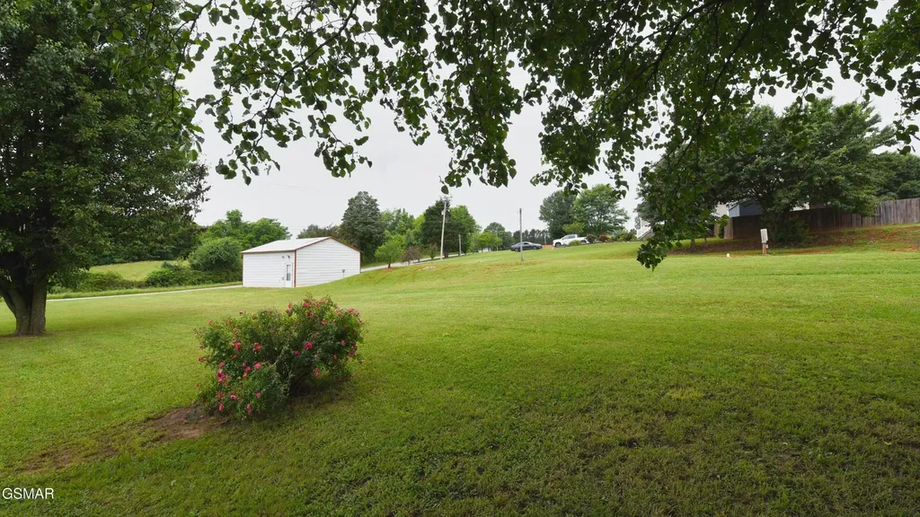 4819 Sevierville Road Maryville TN 37804