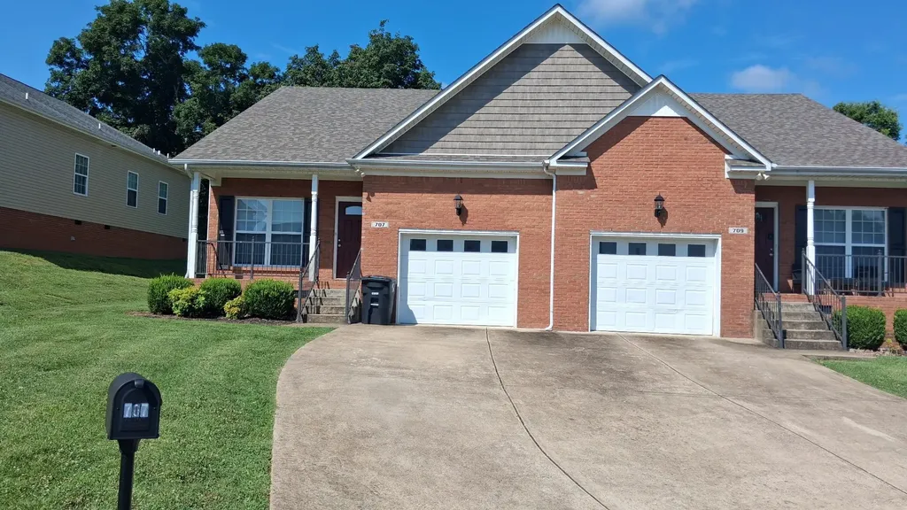707 Pebble Stone Court Columbia TN 38401