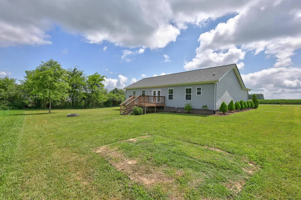 9970 Jim Cummings Highway Bradyville TN 37026