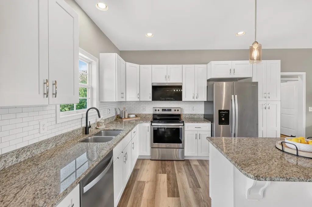 9970 Jim Cummings Highway Bradyville TN 37026