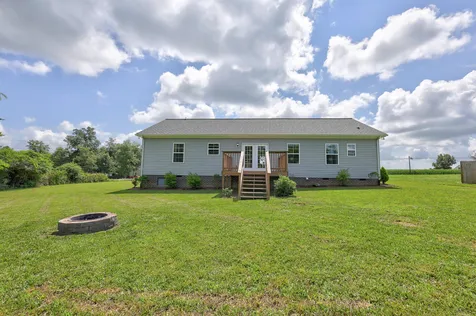 9970 Jim Cummings Highway Bradyville TN 37026