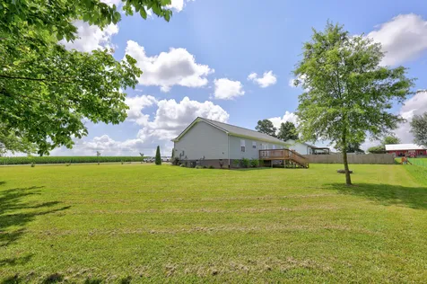 9970 Jim Cummings Highway Bradyville TN 37026