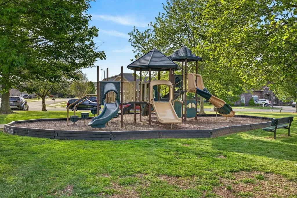 1057 Willow Circle Clarksville TN 37043