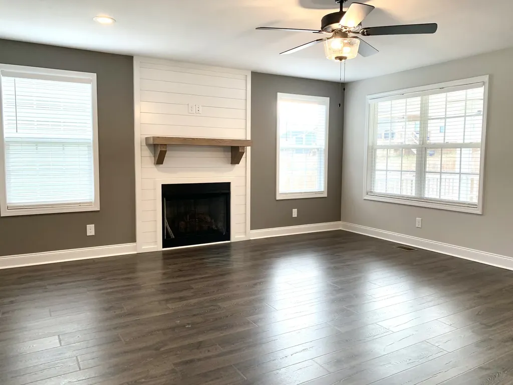 712 Banister Drive Clarksville TN 37042