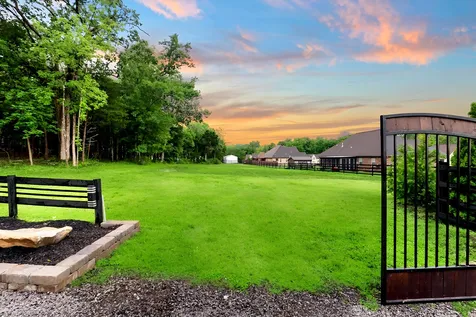 1 Kingsbury Court Lebanon TN 37090