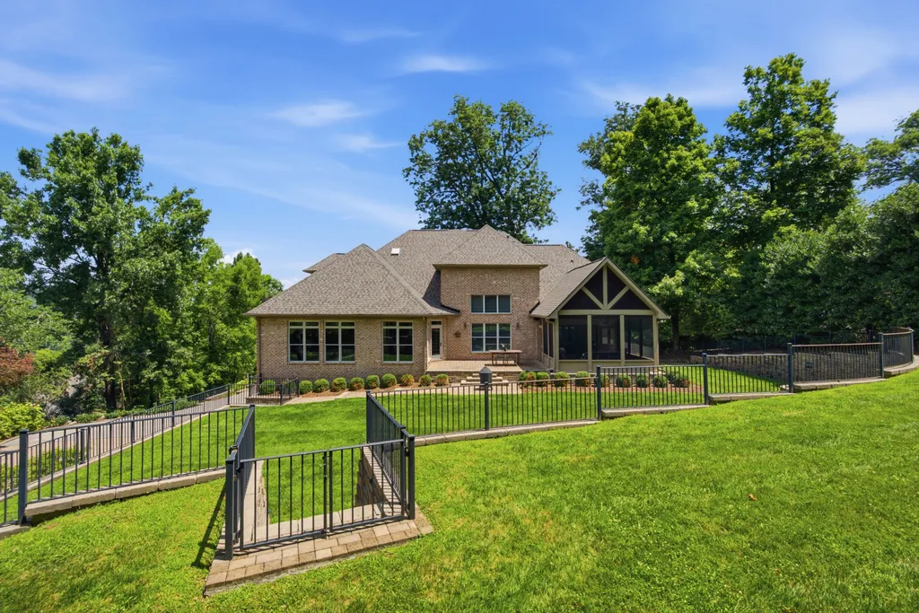 1112 Radnor Glen Drive Brentwood TN 37027