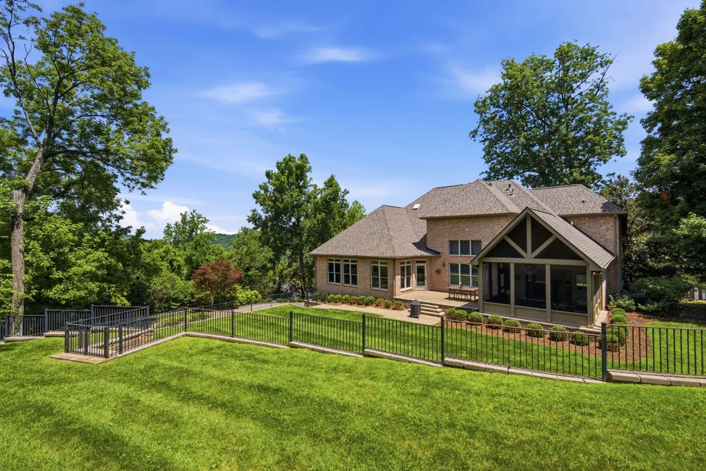1112 Radnor Glen Drive Brentwood TN 37027