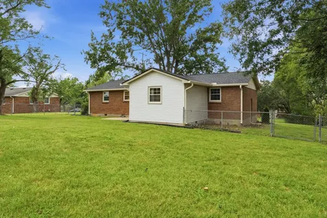 230 S Valley Road Hendersonville TN 37075