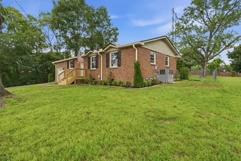 230 S Valley Road Hendersonville TN 37075